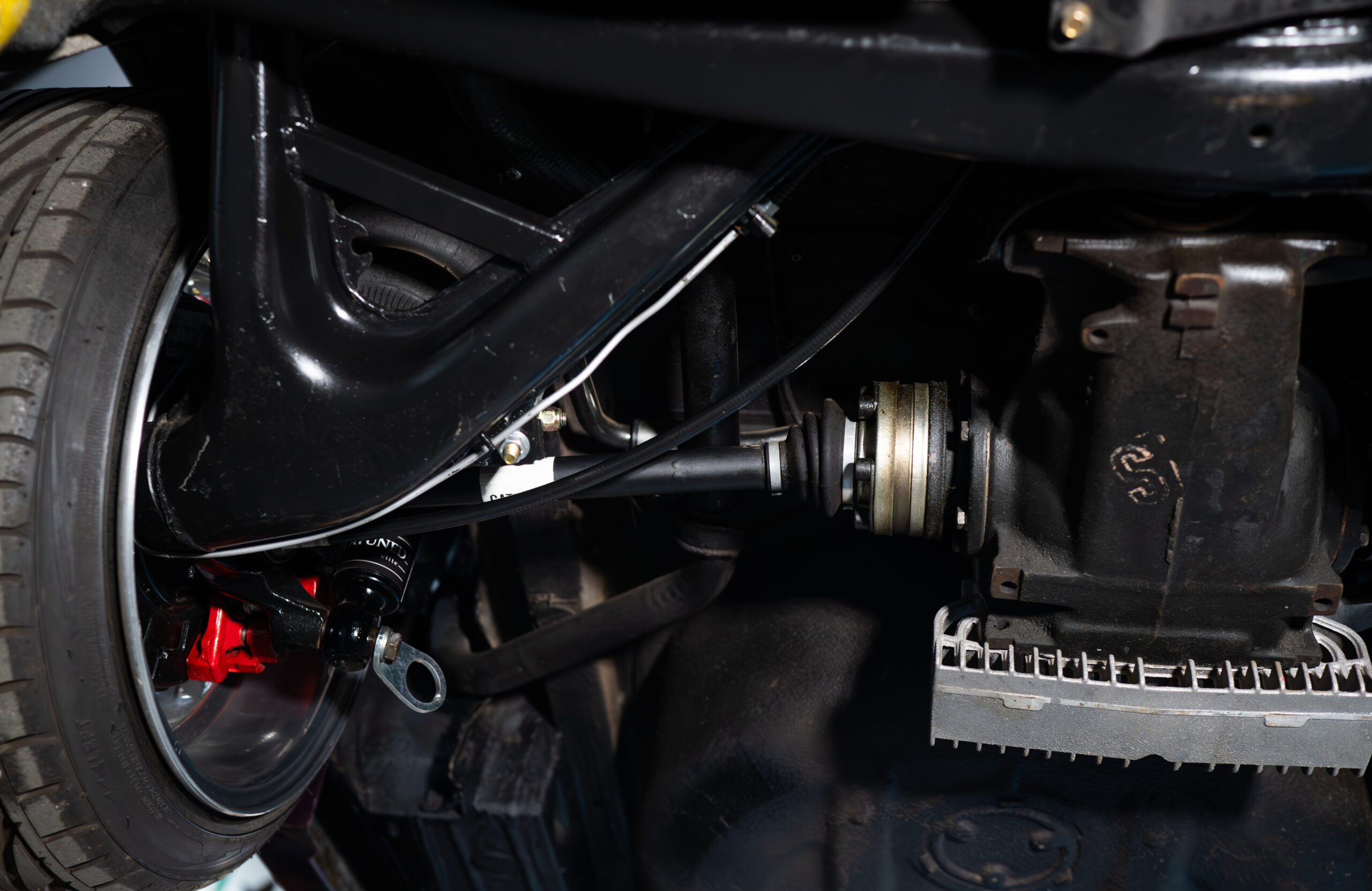 S52-Powered 1987 BMW E30 325is