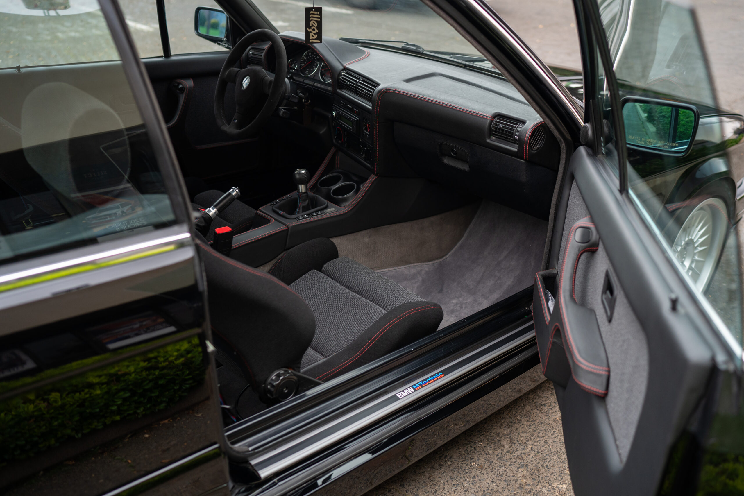 Rebuilt BMW E30 Mtech2 Convertible by CAtuned