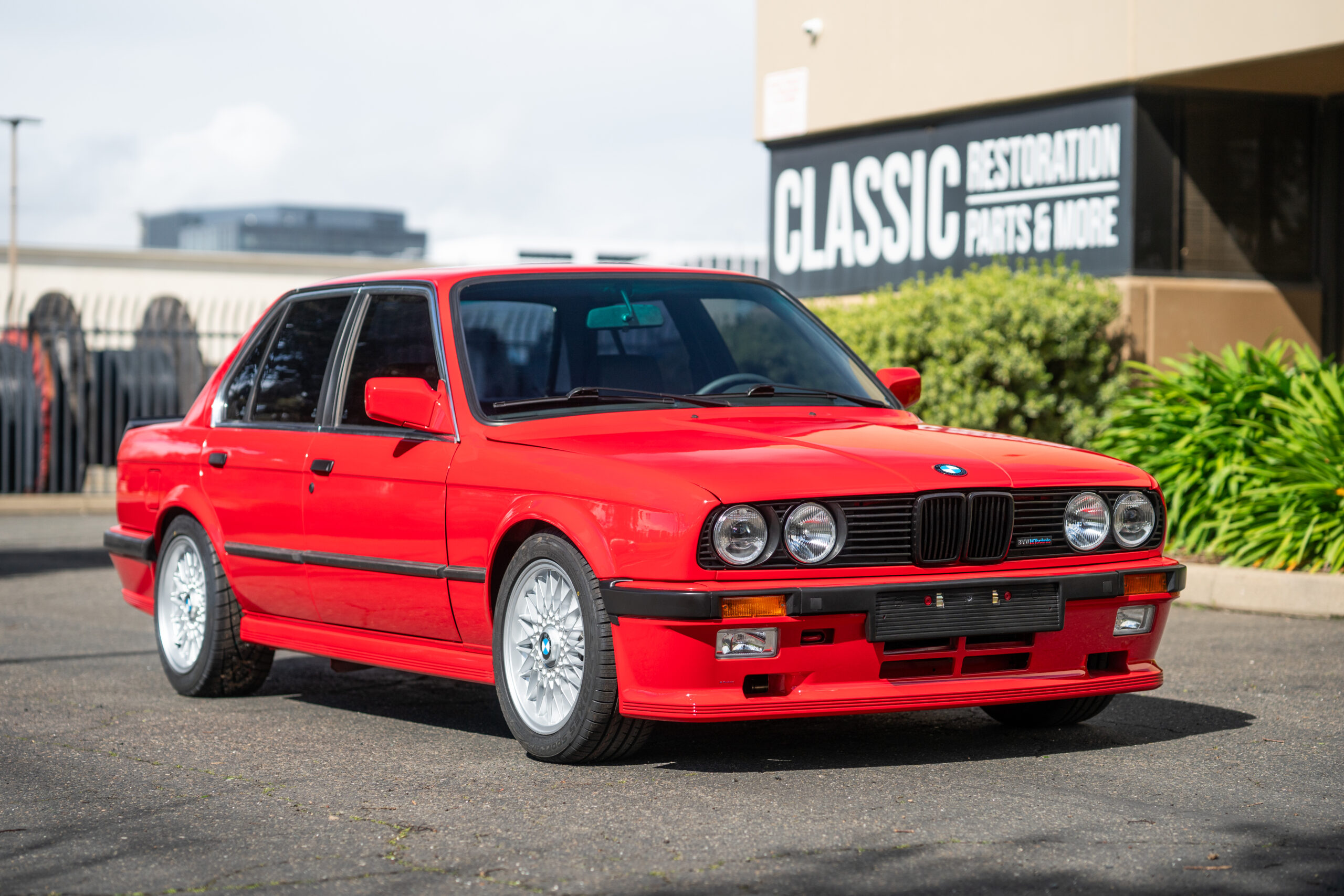 Mtech1 E30 Sedan by CAtuned