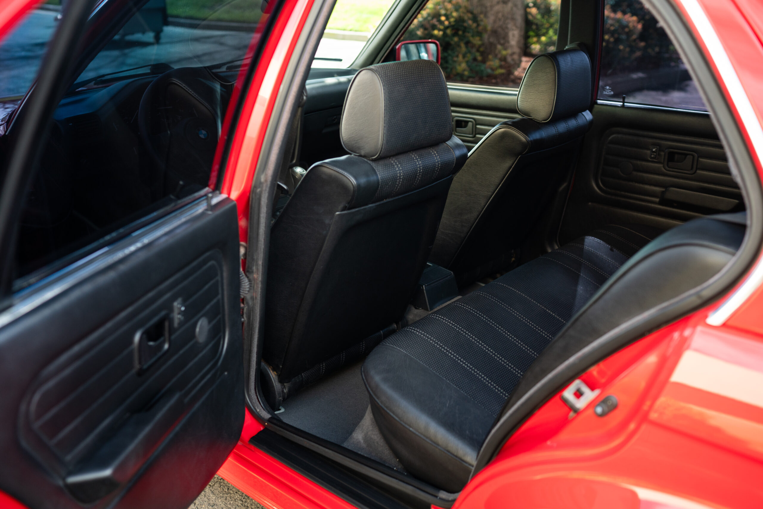 Mtech1 E30 Sedan by CAtuned