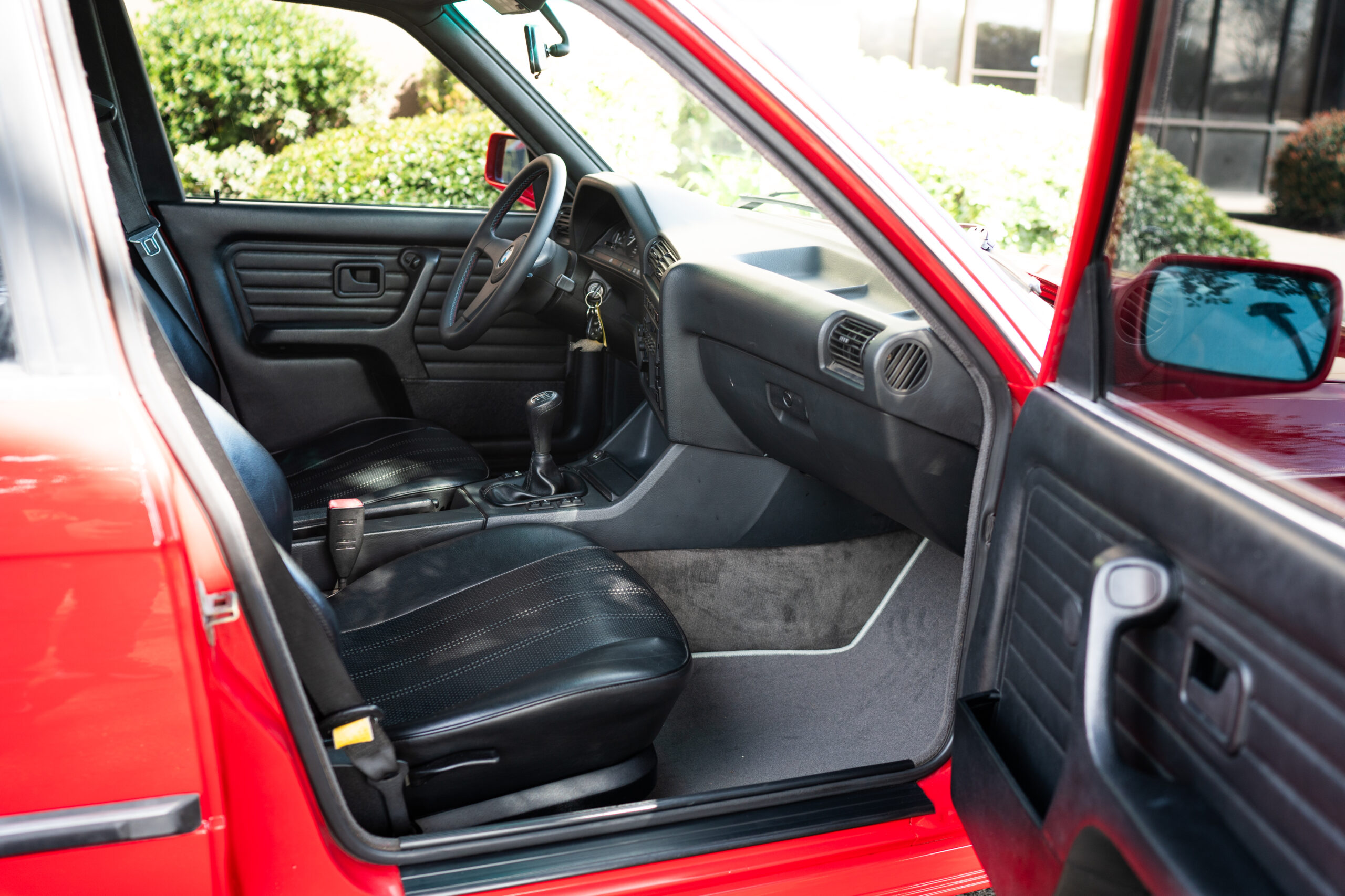 Mtech1 E30 Sedan by CAtuned