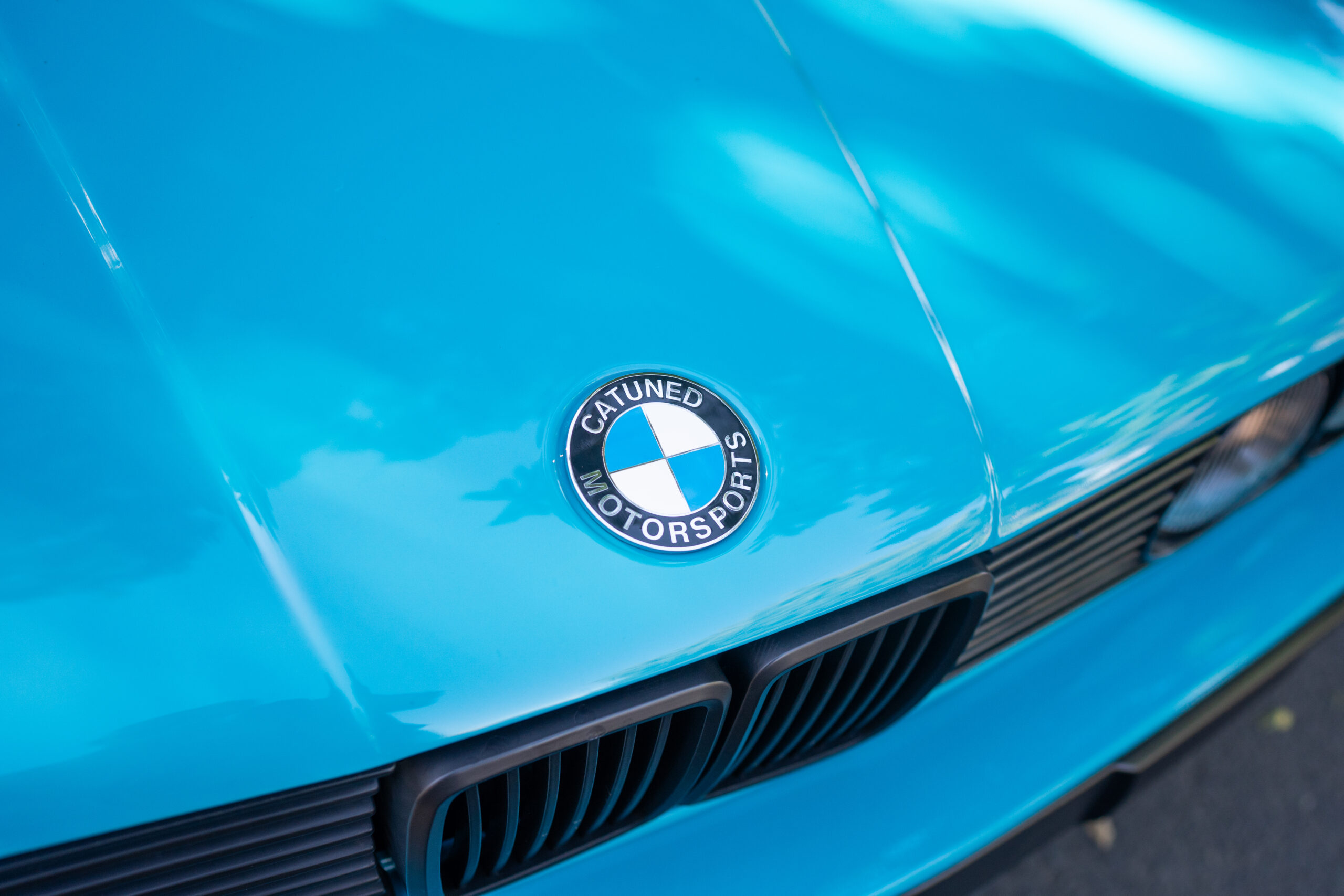 Miami Blue BMW E30 325is by CAtuned