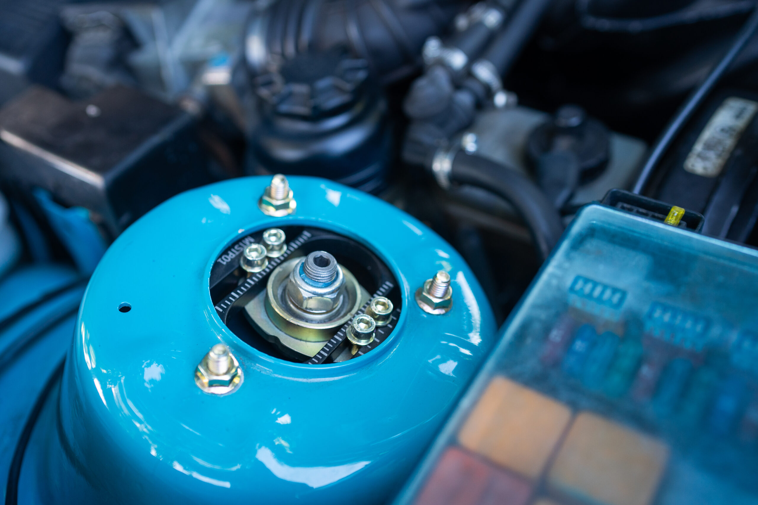 Miami Blue BMW E30 325is by CAtuned